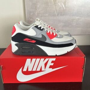 Nike Air Max 90 LV8 Elevated Sneaker